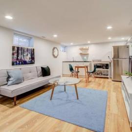 SUNNY, SERENE & CENTRALLY-Located STUDIO *PRIVACY *COMFORT *5-STARS