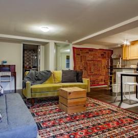 Rest Easy in this Bloomingdale English Basement, hotel u Washingtonu