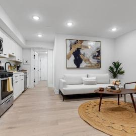 Excellent 2-BR Condo in Hip Area of DC, hotel di Washington