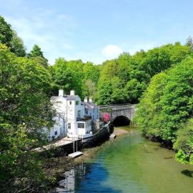 Waterside - Luxury Menai Bridge Holiday Home - 4 Bed 4 Bath, hotel Menai Bridge-ben