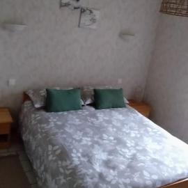 Chambre lit double, Salon, cuisine, jardin
