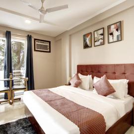 Limewood Stay - Executive Huda City Center, ξενοδοχείο σε Γκουργκάον