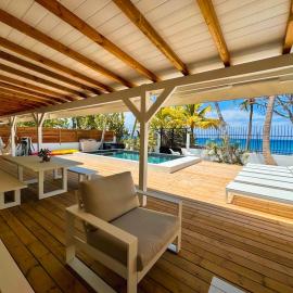 Kay Alice - Beachfront Villa