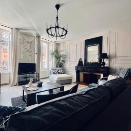 L'Haussmanien au Coeur de ville, hôtel à Aurillac