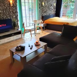 Kom thuis in deze charmante loft, hotel a Heerlen