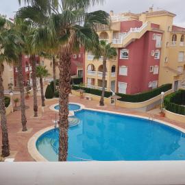 Spacious 3 bedroom 2 bathroom Apartment - Puerto Marina Complex, hotel in Los Alcázares