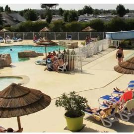 Mobile-home Camping 4 etoiles bord de mer, hotel in Ouistreham
