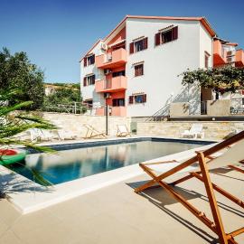 Primošten में, होटल Apartments Martina 2
