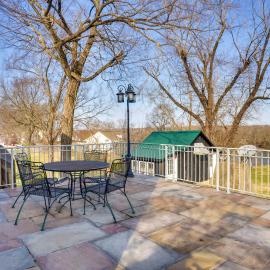 'Cumberland Cottage' - 2 Blocks to Downtown Dover!、Doverのホテル