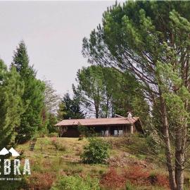 Zebra Country Wood House โรงแรมในอาร์กอสเดวัลเดเวซ