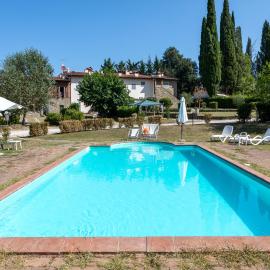 Spacious home with pool and vineyard views close to Greve in Chianti
