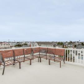 Long Beach Island Townhome w/ Rooftop Deck & Grill, hotel sa Long Beach