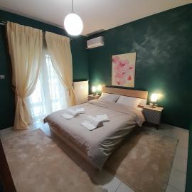 K & R apartment、Kariesのホテル