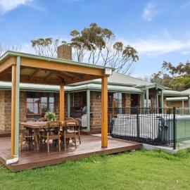 Apollo Bay Cottages- Wild Dog, готель у місті Marengo