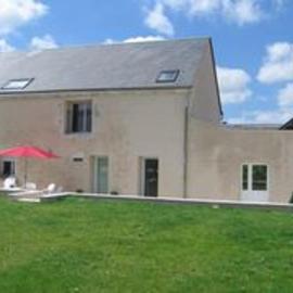 Gîte moderne dans ferme rénovée avec piscine chauffée, animaux acceptés - FR-1-491-377, hotel Averdonban