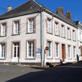 Gîte familial spacieux, idéal pour nature et randonnées - 3 chambres, jardin clos, équipement complet - FR-1-491-385