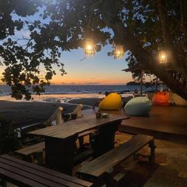 Coconut Lanta Resort @Klong Dow beach、ランタ島のホテル