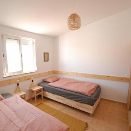 Algarve Surf Hostel & Guest House, hotel en Raposeira
