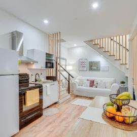 Dog-Friendly Fishkill Tiny House in Wine Country、フィッシュキルのホテル
