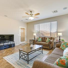 Near Parks & Golf: Maricopa Home w/ Covered Patio!, Hotel in Maricopa