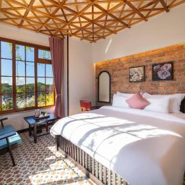 Brick House Dalat Hotel
