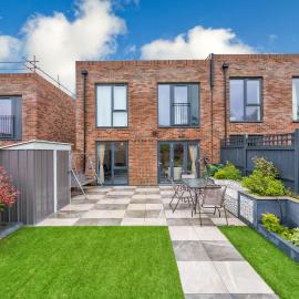 3 bedroom house in Bricket wood, St Alban, hotel in Garston