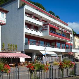 Hotel Harzer am Kurpark – hotel w mieście Bad Herrenalb
