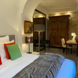 La RENAUDIERE, hotel a LʼIsle-sur-la-Sorgue