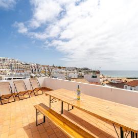 Sandy Bottoms Hostel: Albufeira'da bir otel