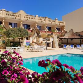 Cornucopia Hotel, מלון בשארה