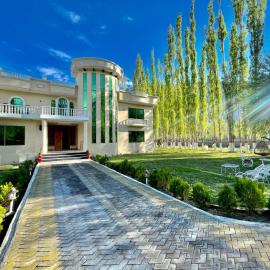 Skardu Saraye Hotel & Resort, hotel a Skardu