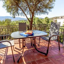 Grifeu 08 - Apartamento con terraza exterior