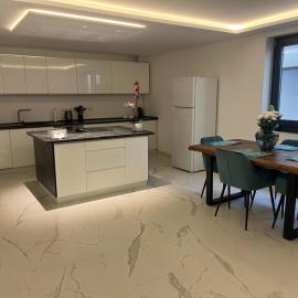Schöne Neubauwohnung nähe Frankfurt und Flughafen