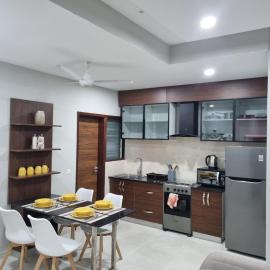 Luxury 2 bedroom, 2 bathroom seaside Apartment in Aquaview Complex, Hotel in Sere Kunda
