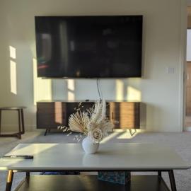 Modern, Spacious & Relaxing Home in Sparks, NV โรงแรมในสปาร์คส์