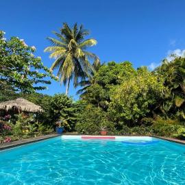 Villa Standing Accès Privé Plage, hotel u gradu 'Sainte-Rose'