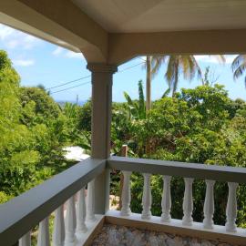 Mountain sea view house, hotel in Levera Development