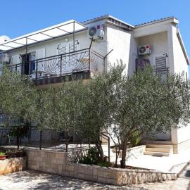 Apartments with parking space Srima - Vodice, Vodice - 22994