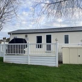 3 bedroom stunning lodge Manor Park linen Inc