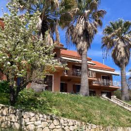 Kokkini Peach House, Hotel in Kokkínion