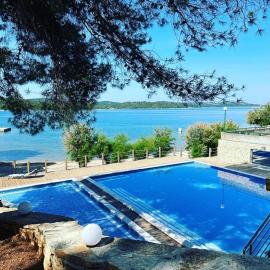 Holiday Pirovac, hotel in Pirovac
