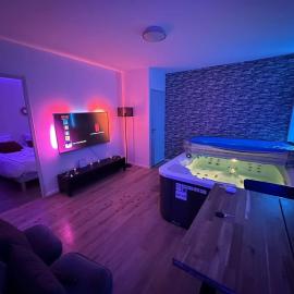 Priv8Spa New Love Room Jacuzzi Privée, hotel u Toulouseu