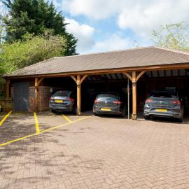 Lux Light Spacious- Chilterns - Pass the Keys