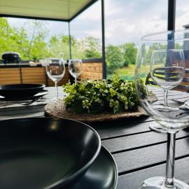 BIG BERRY KOLPA Metlika - Luxury Natura House, hotel sa Gradac