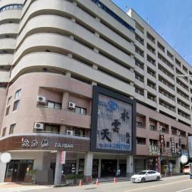 Crystal Hotel, hotel i Puli