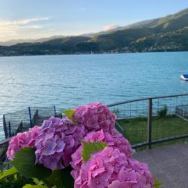 Villa Lake