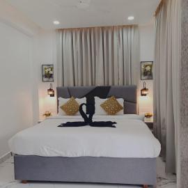 luxury 1bhk with bathtub pool near Calangute ,Baga Beach، فندق في كالانغيُت