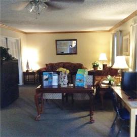 Country Inn & Suite, Hotel in Leesville
