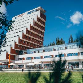Hotel Panorama, hotel di Štrbské Pleso