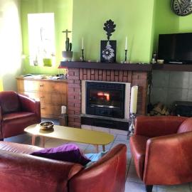 Sunny and cozy flat with breathtaking views, hôtel à Brissago